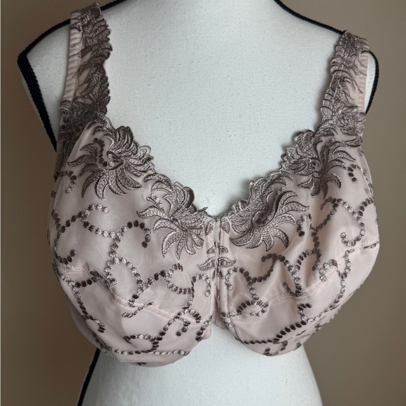Cream Lace Bra Intimates Sleepwear - Picture 7 of 9